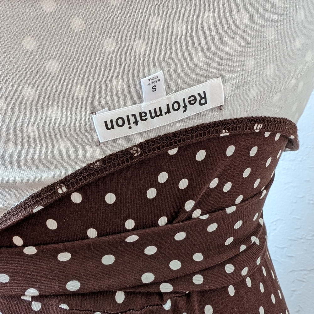 NWT Reformation Kaila Knit Wrap Midi Dress in Mocha with Polka Dots Size Small - Picture 7 of 10